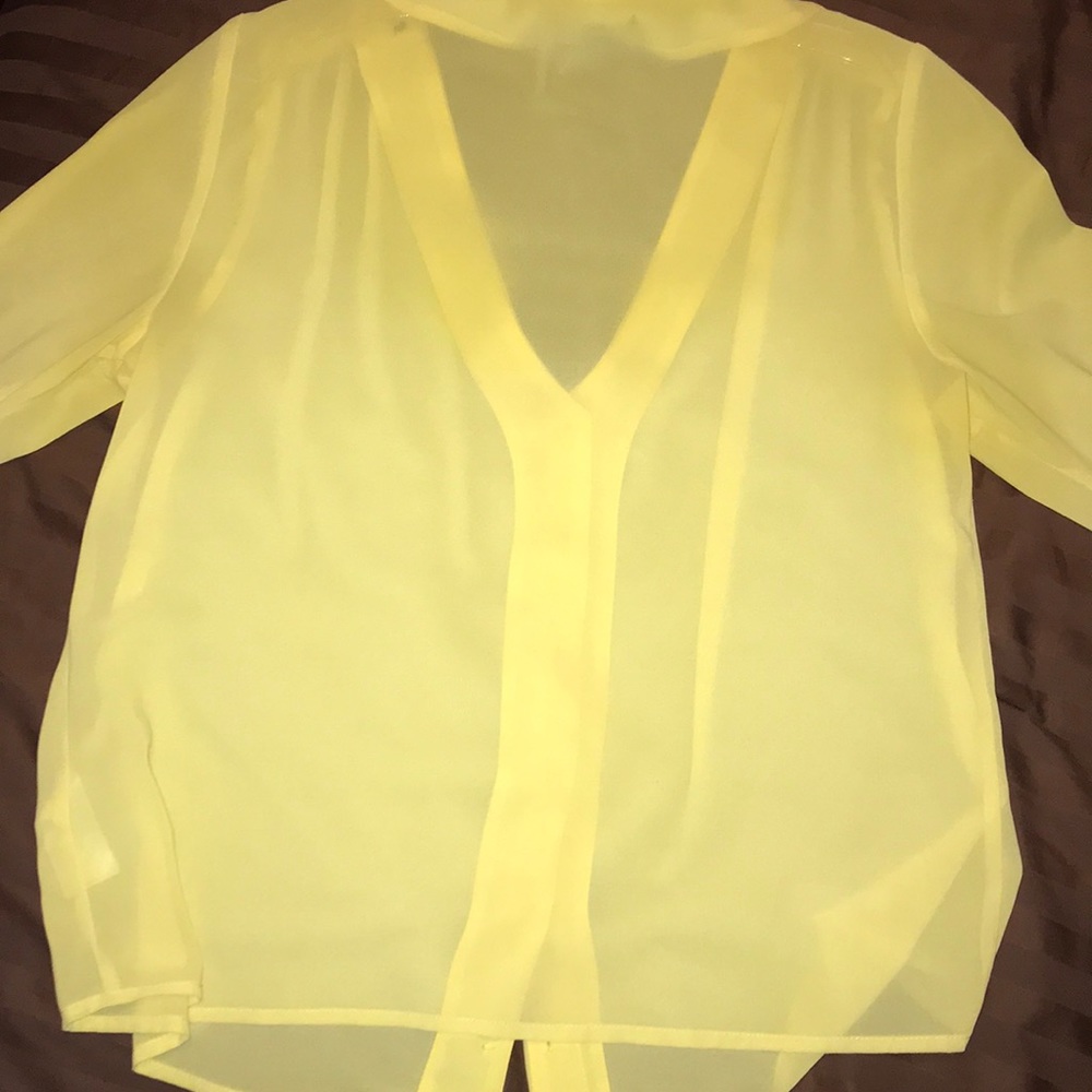 H & M Blouse 🌸🍁👠NOT FOR SALE!!